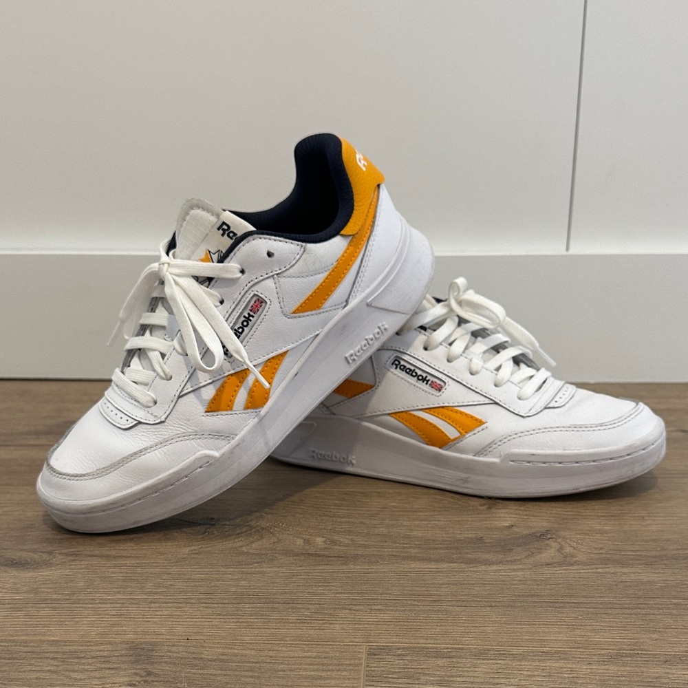 Reebok Men's White and Yellow Sneakers